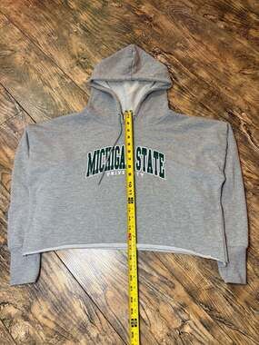 Michigan State University Women's Cropped Pullover Hoodie